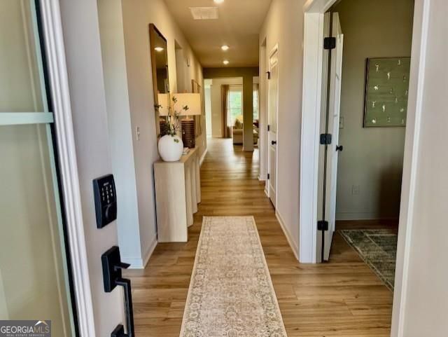 8545 Oak Hollow Way Property Photo 3