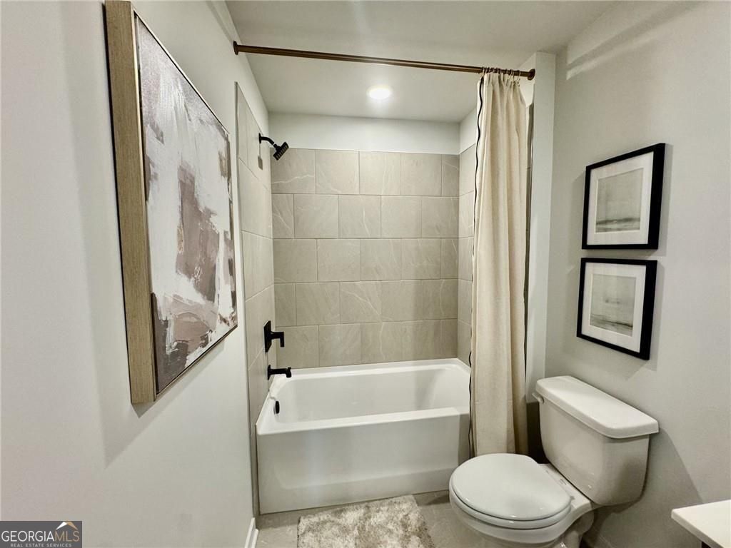 8545 Oak Hollow Way Property Photo 24