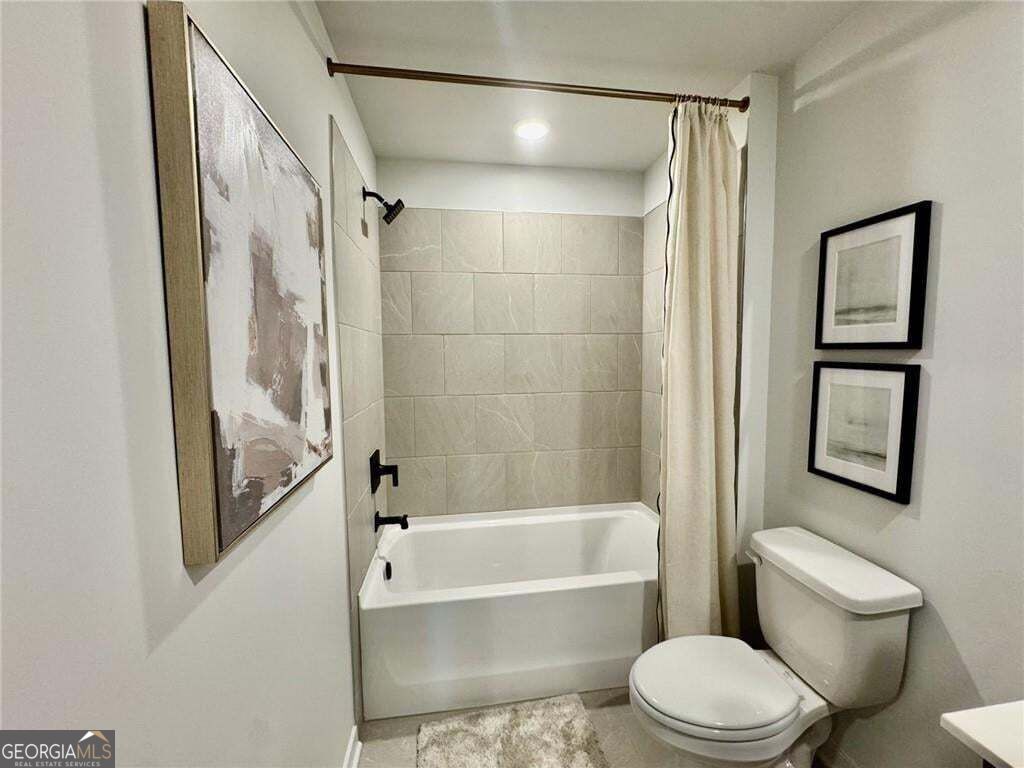 8545 Oak Hollow Way Property Photo 24