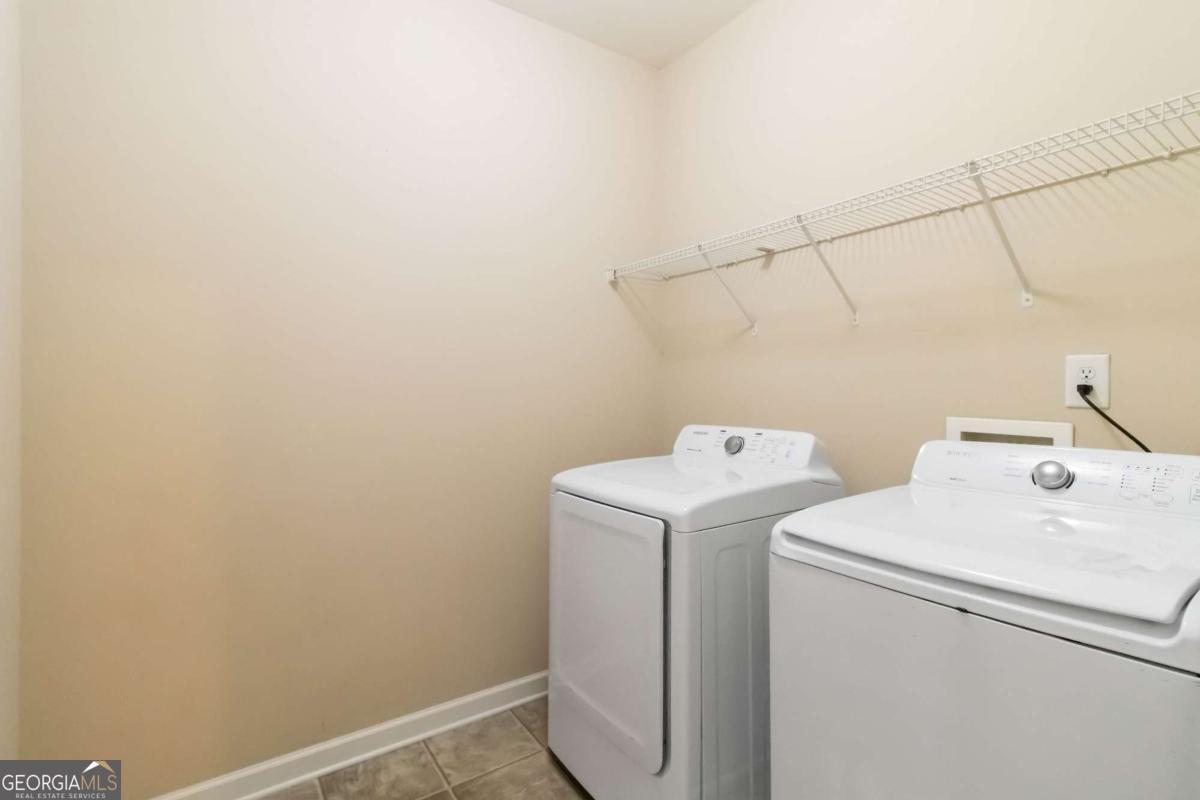 1340 Waverly Glen Drive Property Photo 38