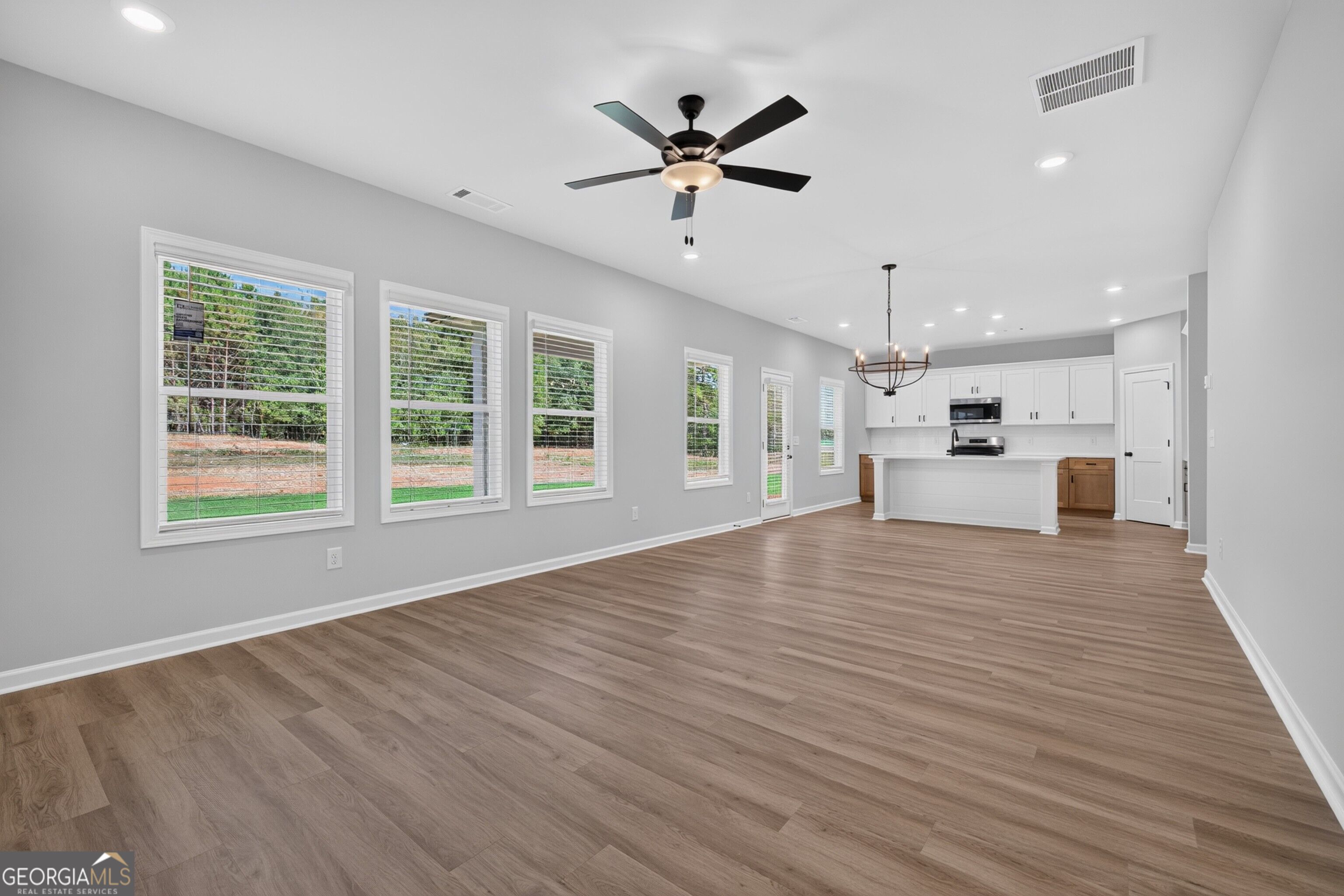 354 Flying Eagle Drive Property Photo 4