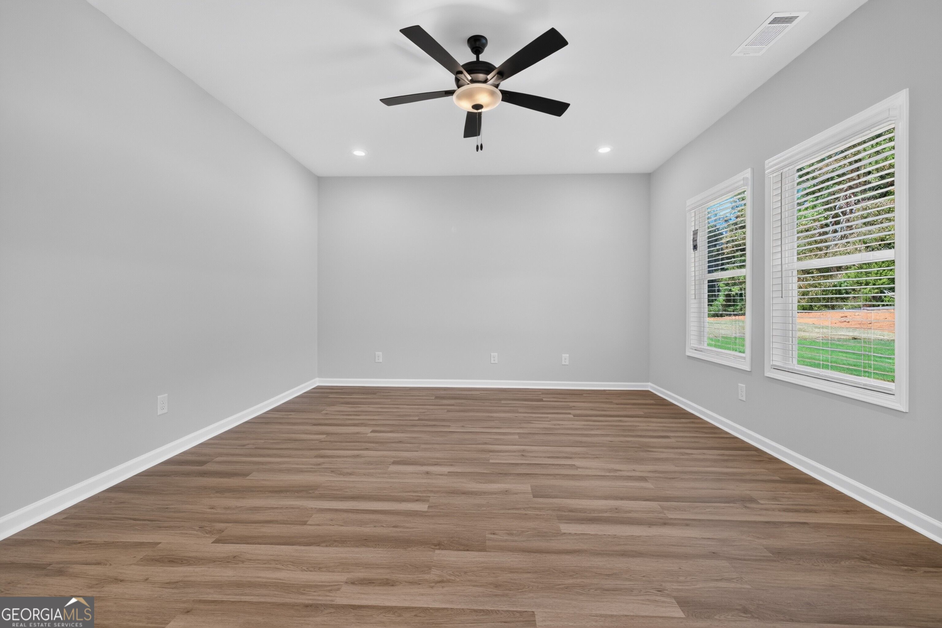 354 Flying Eagle Drive Property Photo 12