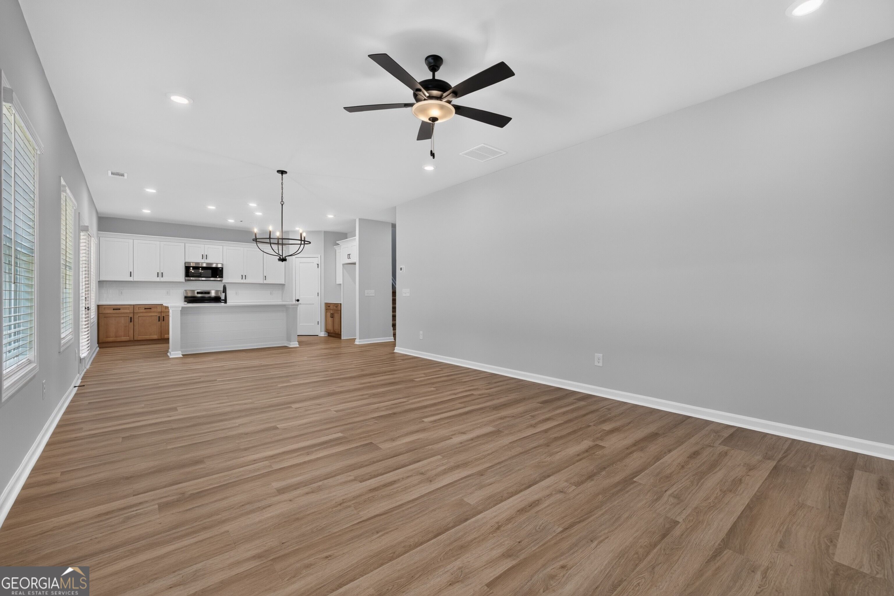 354 Flying Eagle Drive Property Photo 14