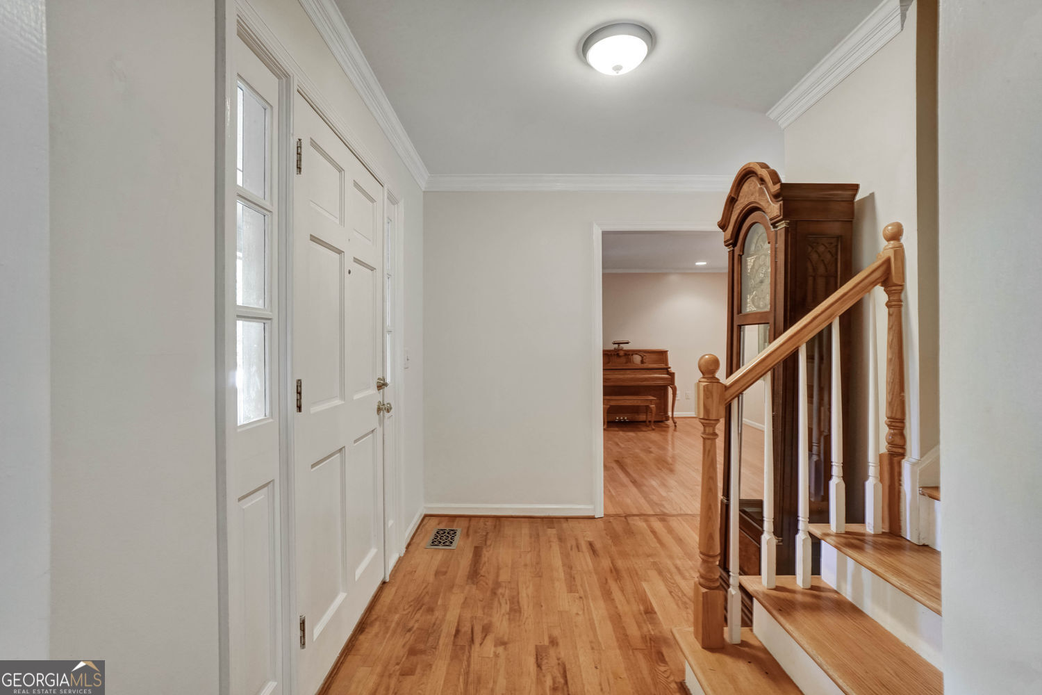 295 Oakmere Road Property Photo 6