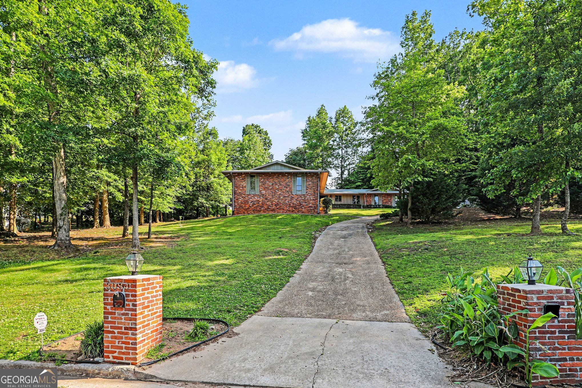 3084 Green Valley Drive Property Photo 1