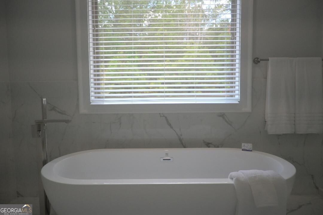 4229 Giverney Boulevard Property Photo 8