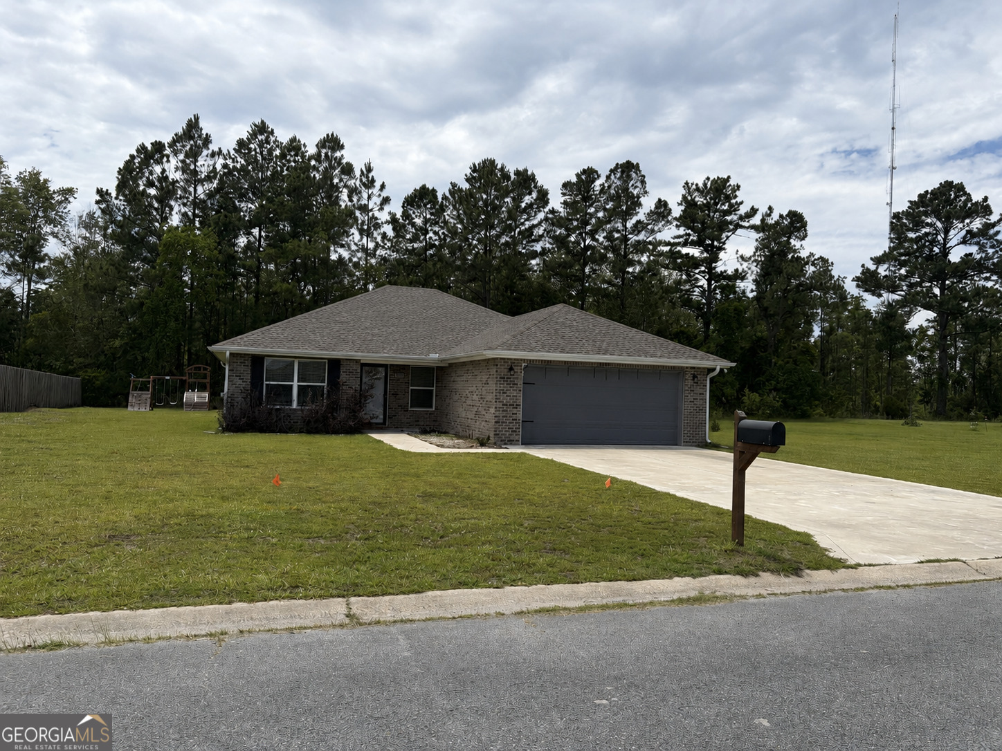 135 Galloway Drive Property Photo 1