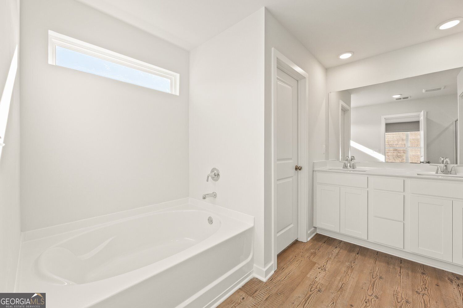 8038 Dickens Drive Property Photo 19