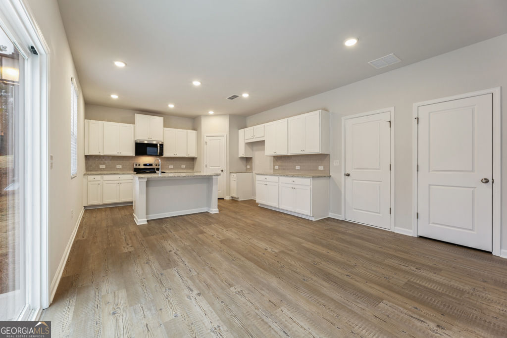 8031 Dickens Drive Property Photo 18