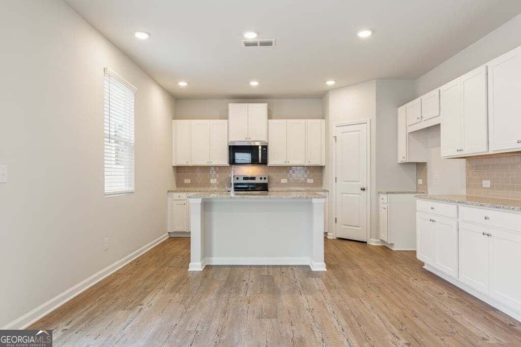 8039 Dickens Drive Property Photo 7