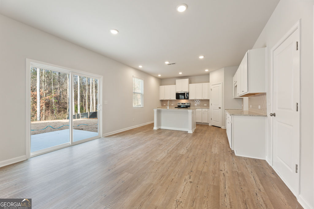 8039 Dickens Drive Property Photo 10
