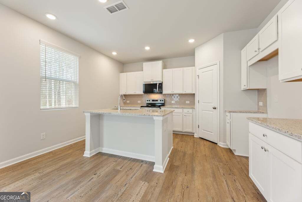 8039 Dickens Drive Property Photo 10