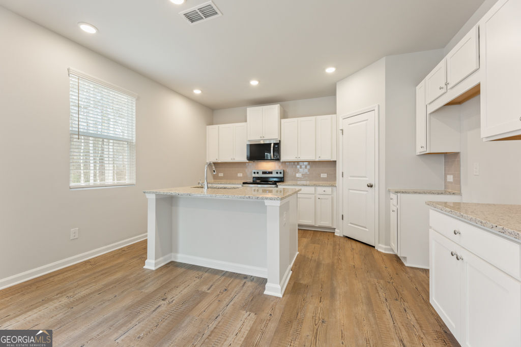 8039 Dickens Drive Property Photo 12