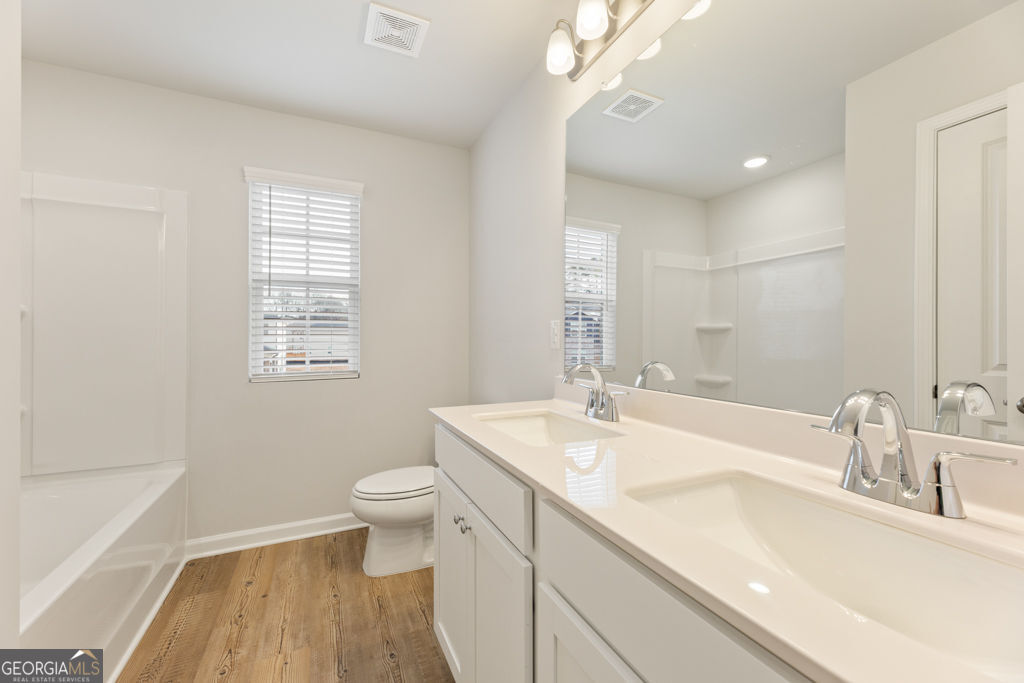 8039 Dickens Drive Property Photo 16