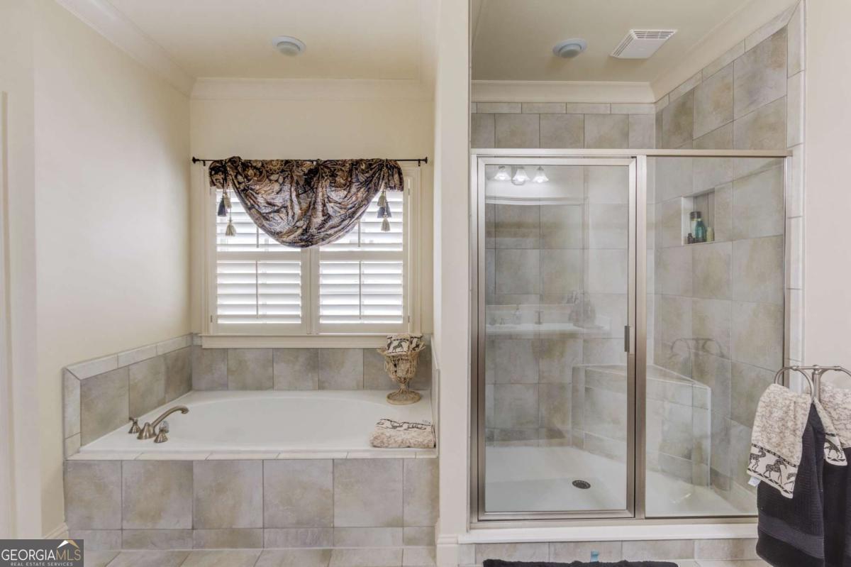 10853 Enclave Lane Property Photo 23