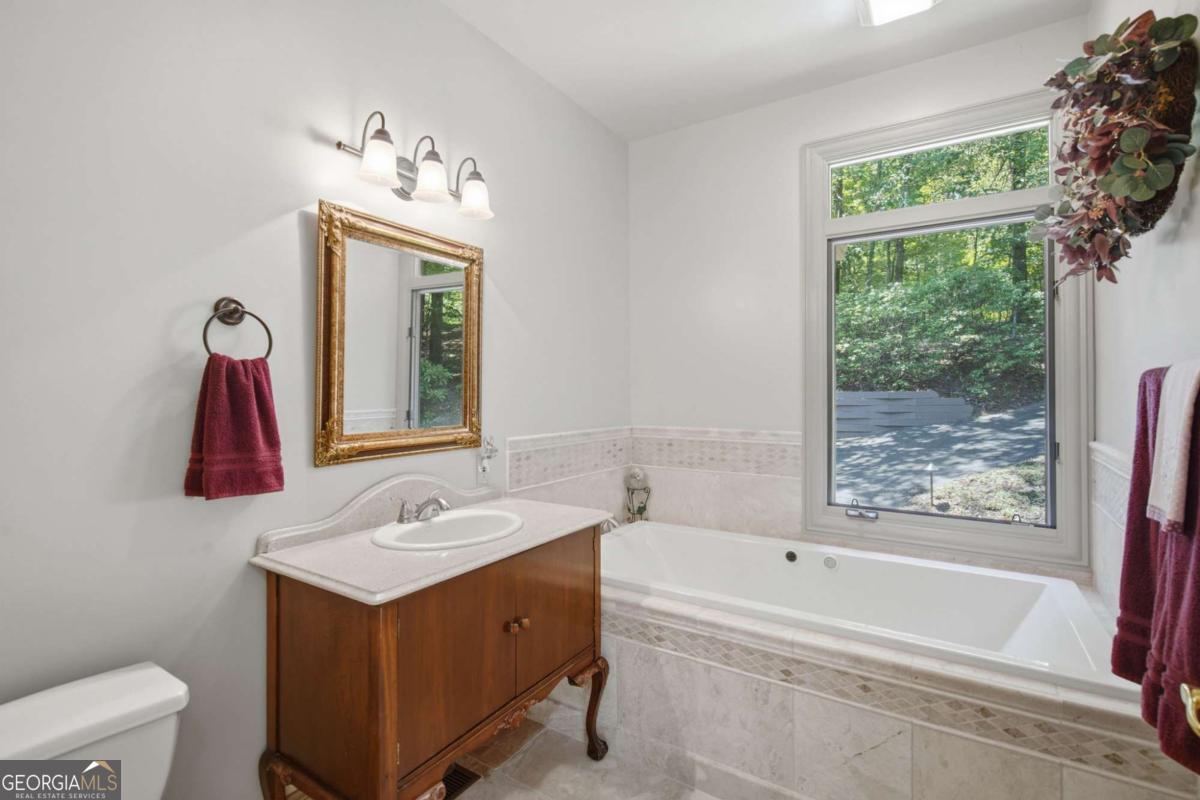 532 Cherokee Trail Property Photo 27