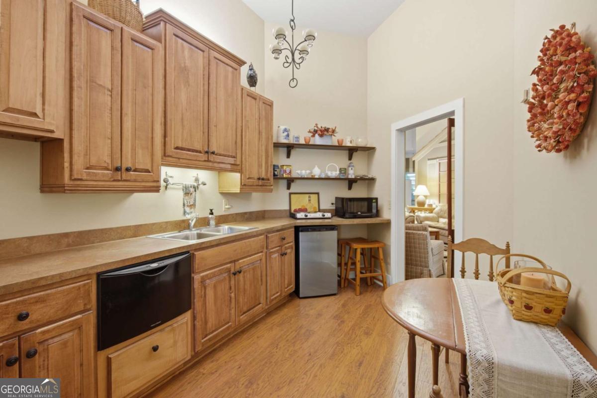 532 Cherokee Trail Property Photo 38
