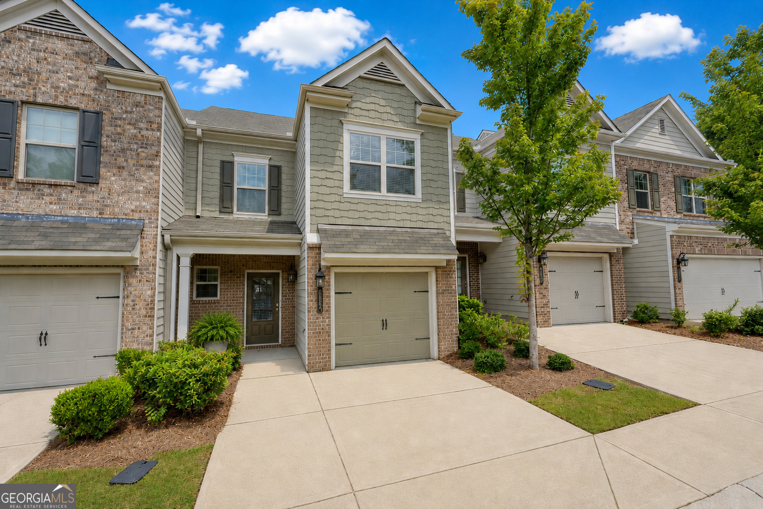 2593 Kenwood Glen Terrace Property Photo 1