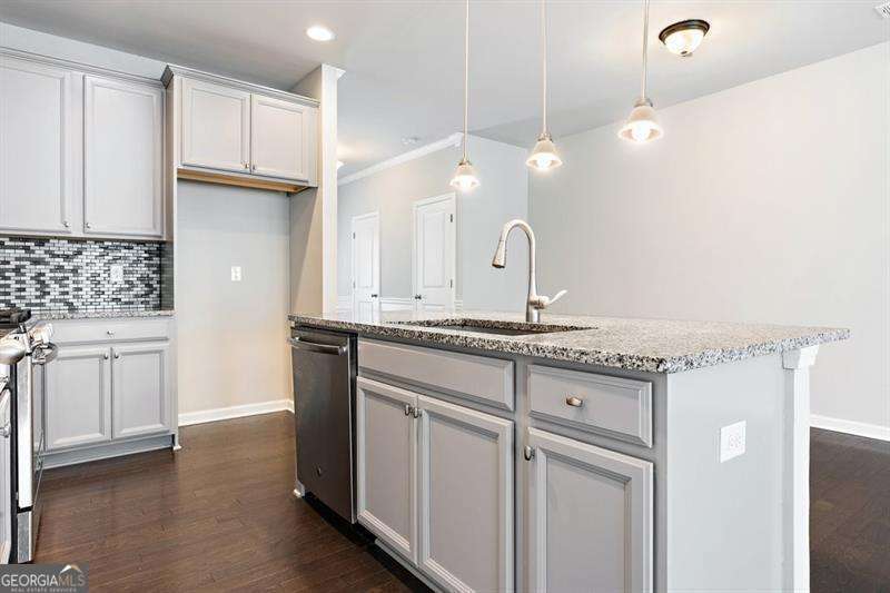 2593 Kenwood Glen Terrace Property Photo 8