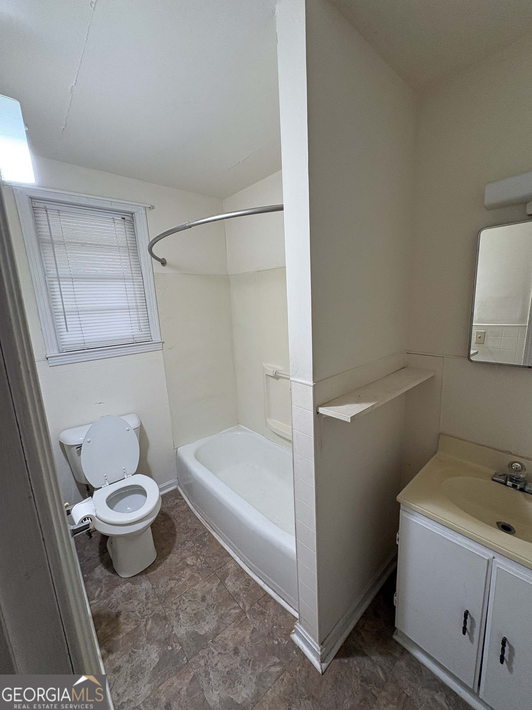 208 Warthen Street Property Photo 10