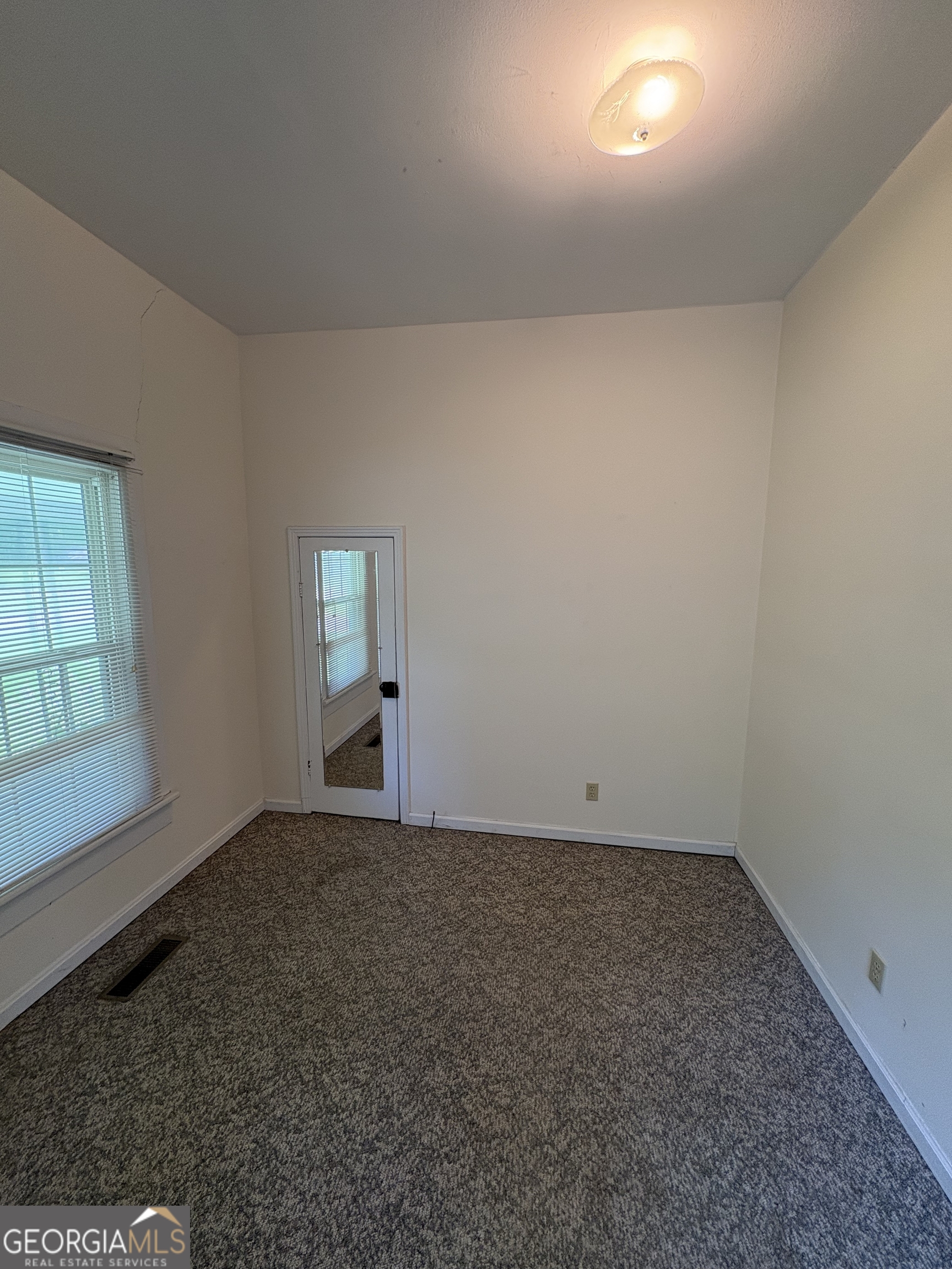 208 Warthen Street Property Photo 13