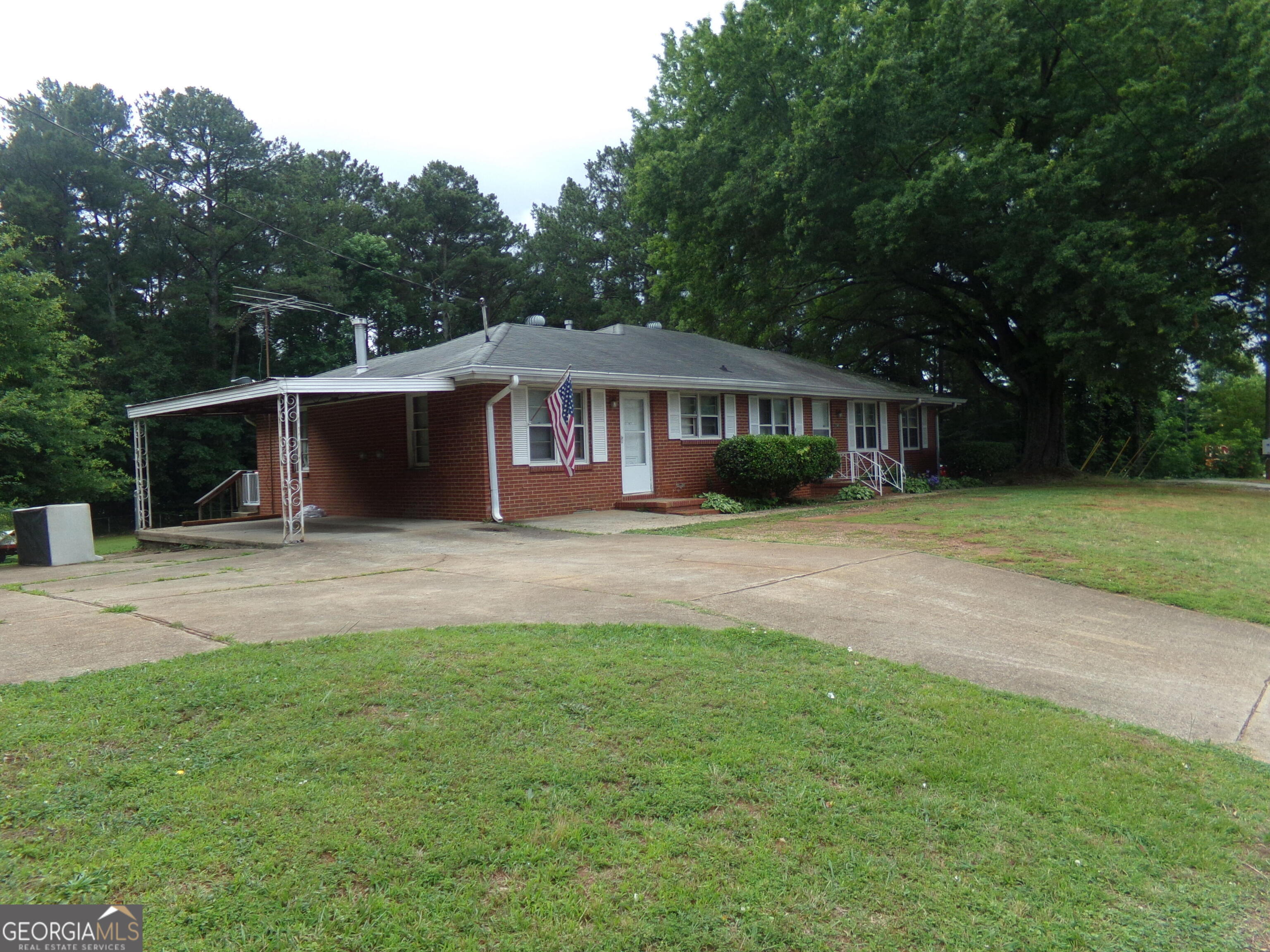 2041 Austell Road Sw Property Photo 2