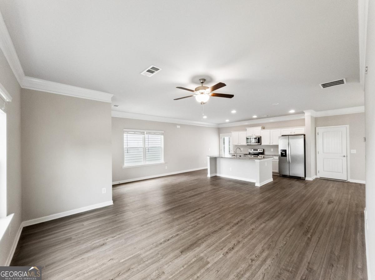 1272 Towne Square Court Property Photo 6