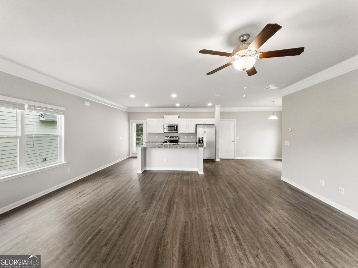 1272 Towne Square Court Property Photo 7