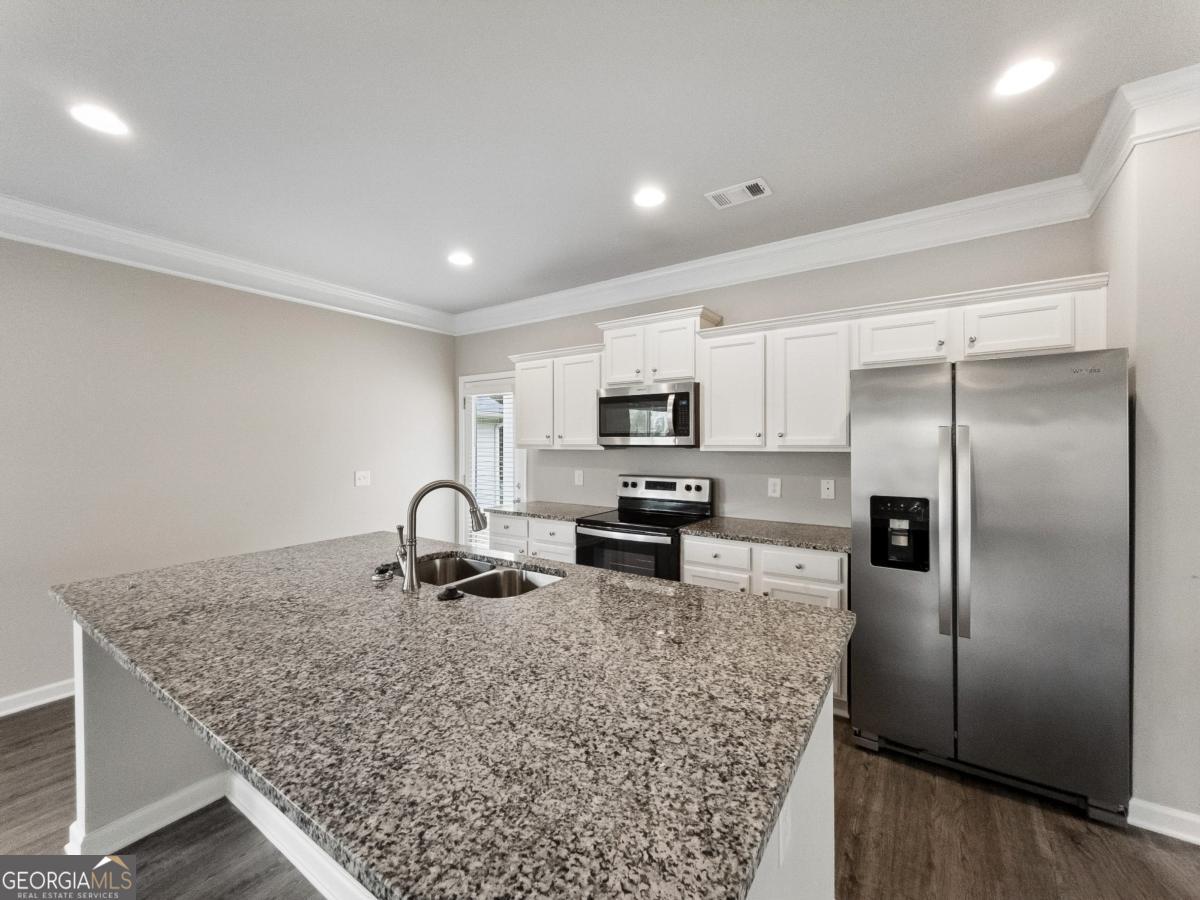 1272 Towne Square Court Property Photo 10
