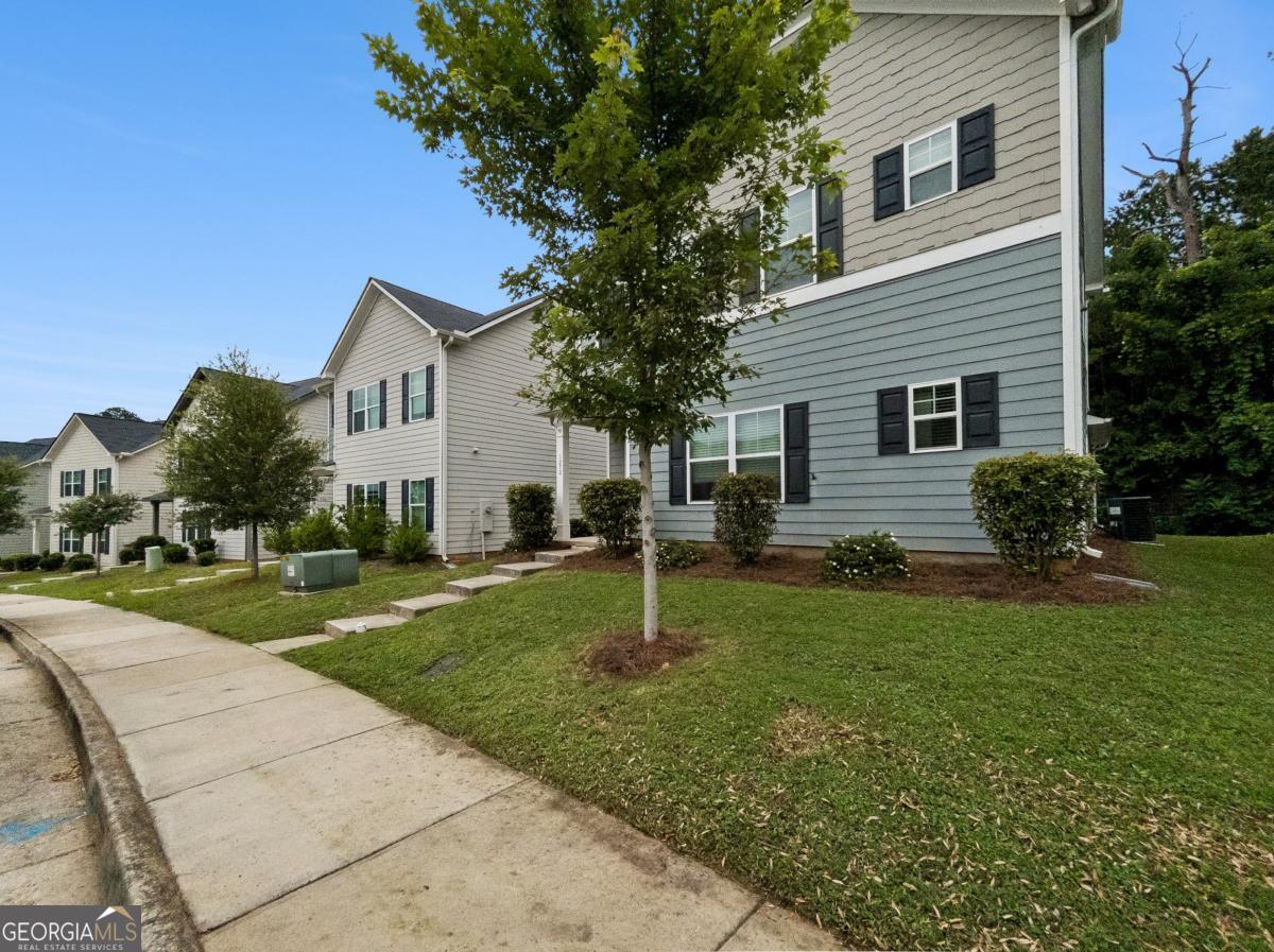 1272 Towne Square Court Property Photo 34