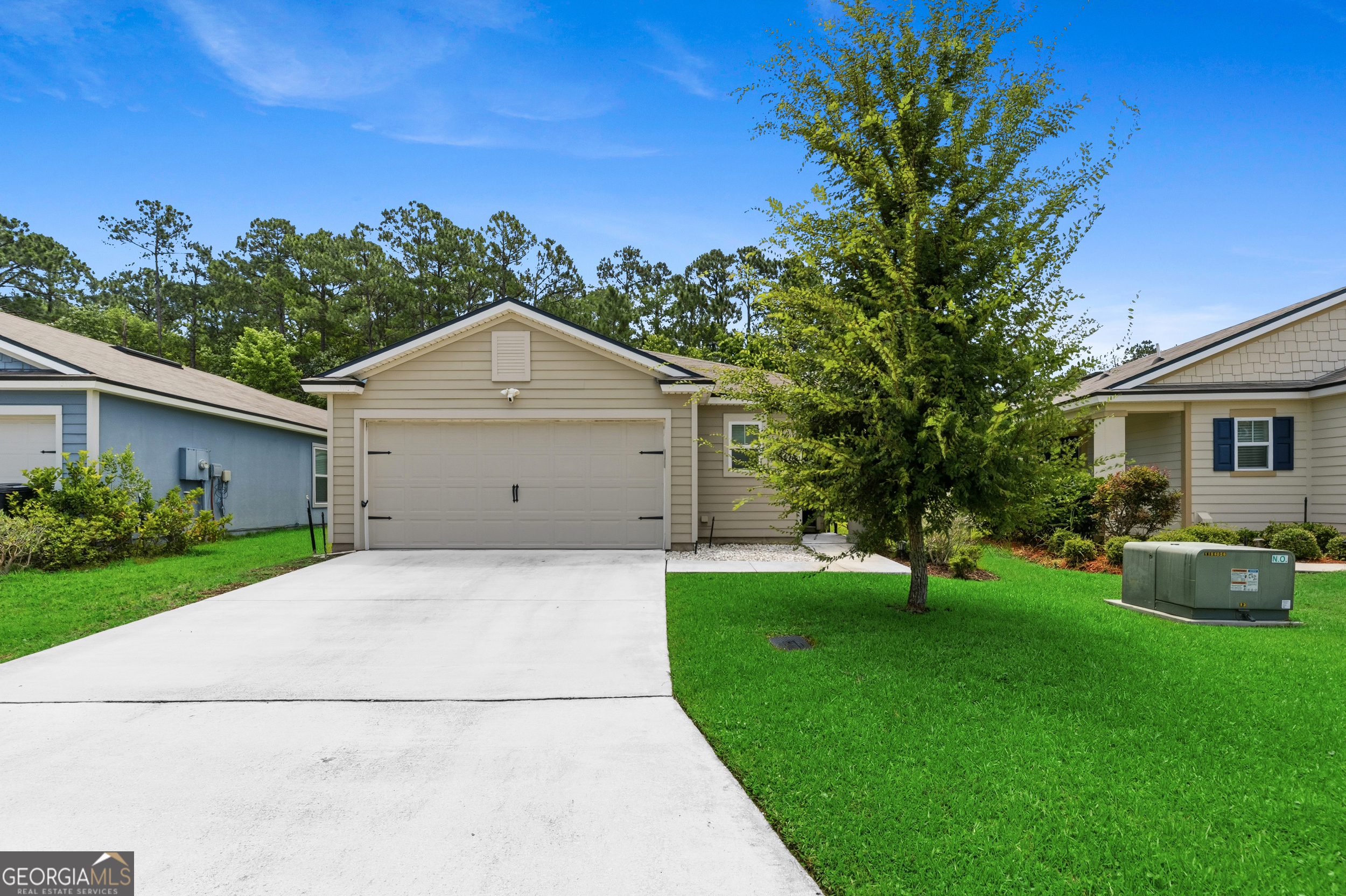 121 Teakwood Drive Property Photo 1