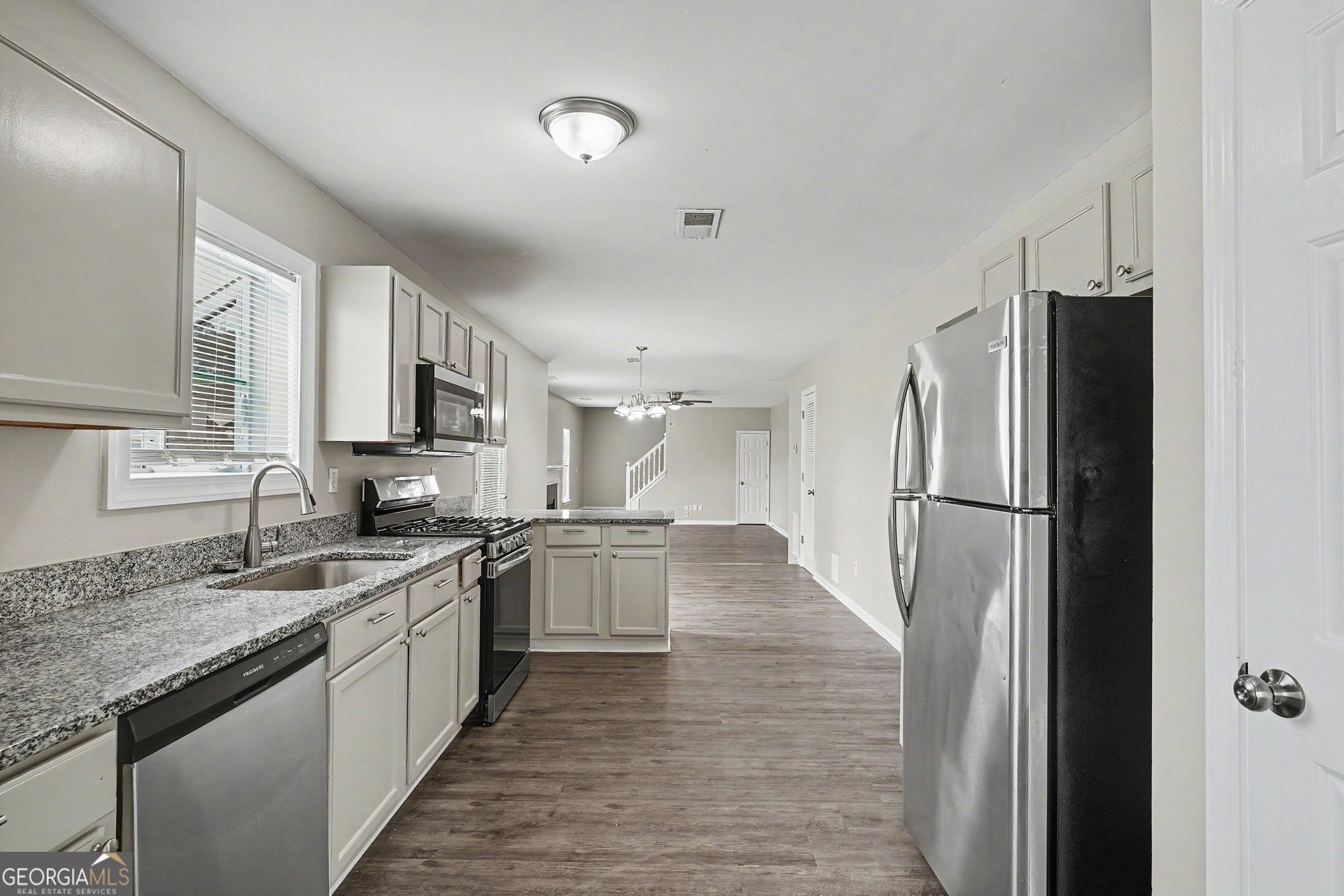 2909 Crabapple Circle Se Property Photo 12