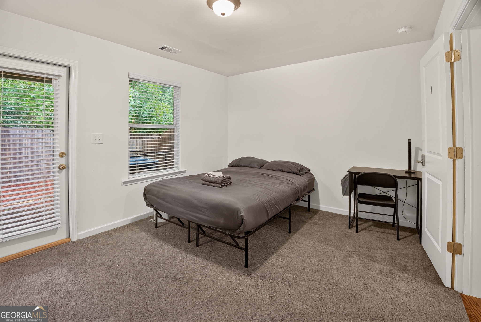 865 Society Circle Sw Property Photo 3