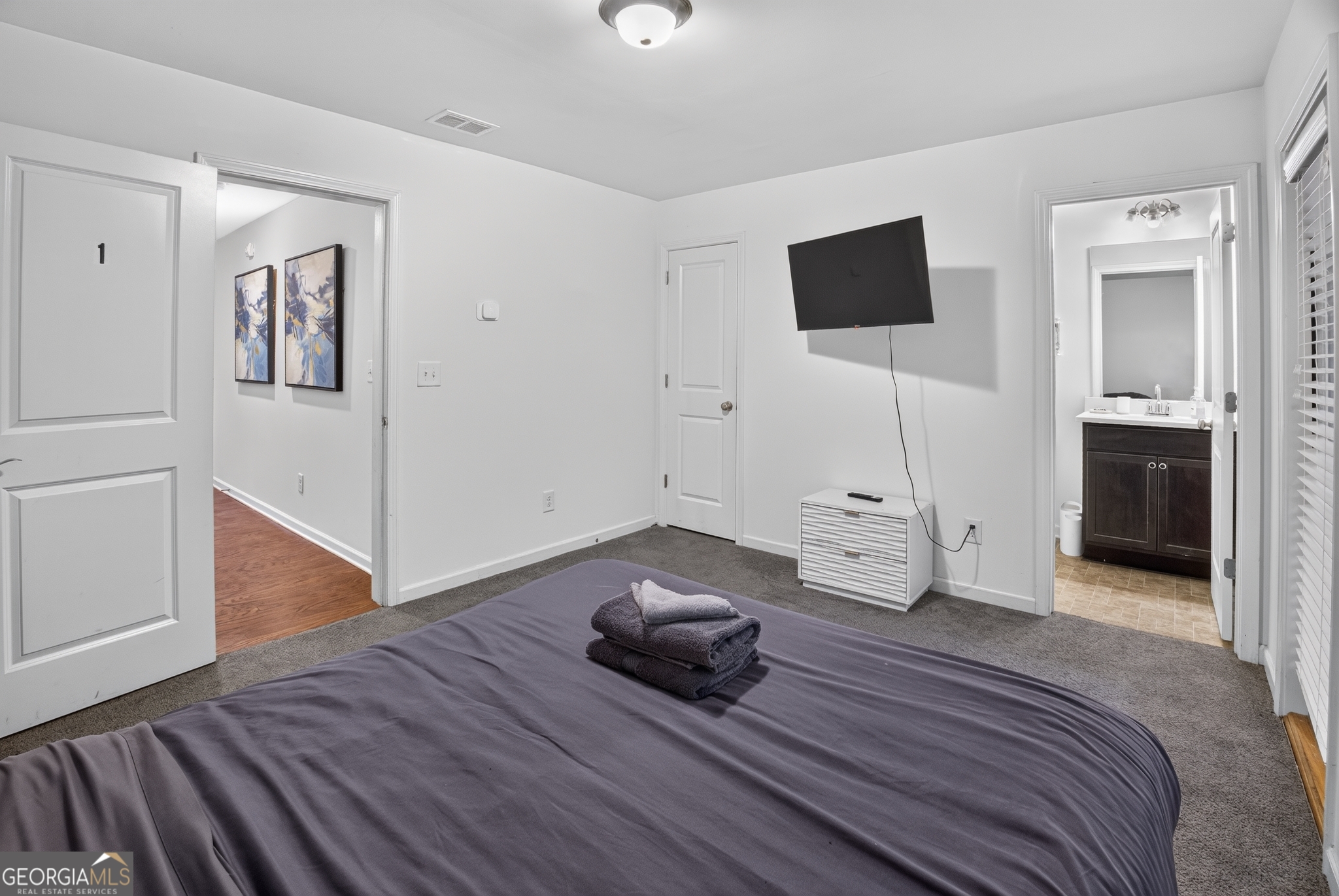 865 Society Circle Sw Property Photo 4