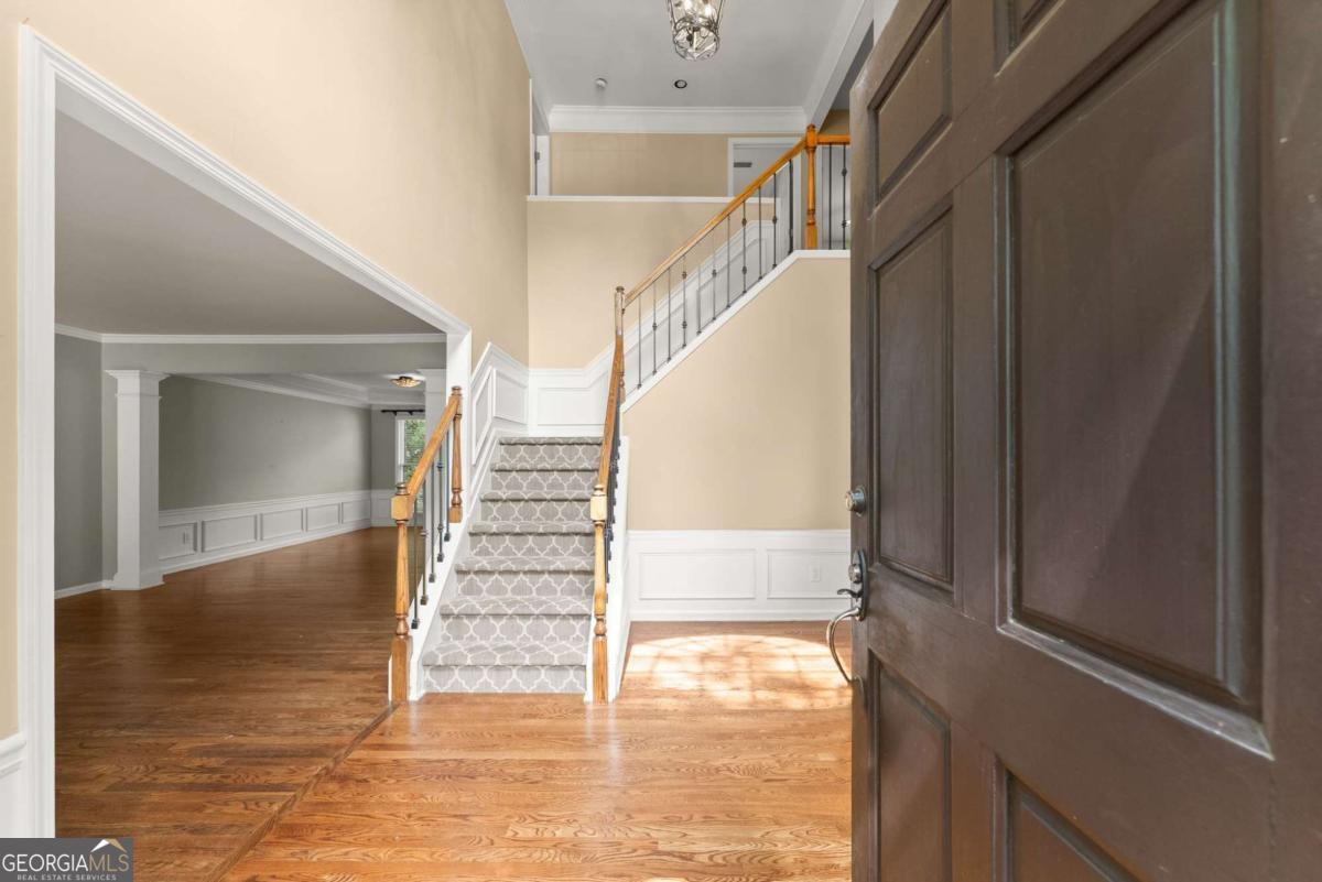 415 Fairford Lane Property Photo 3
