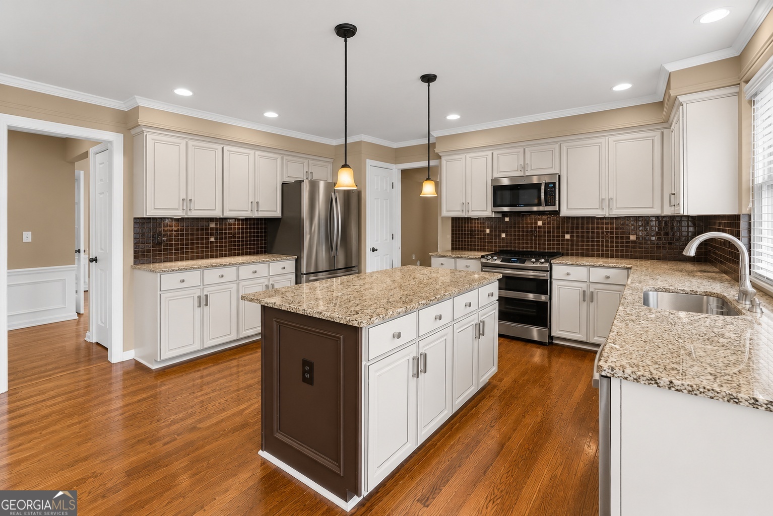 415 Fairford Lane Property Photo 11