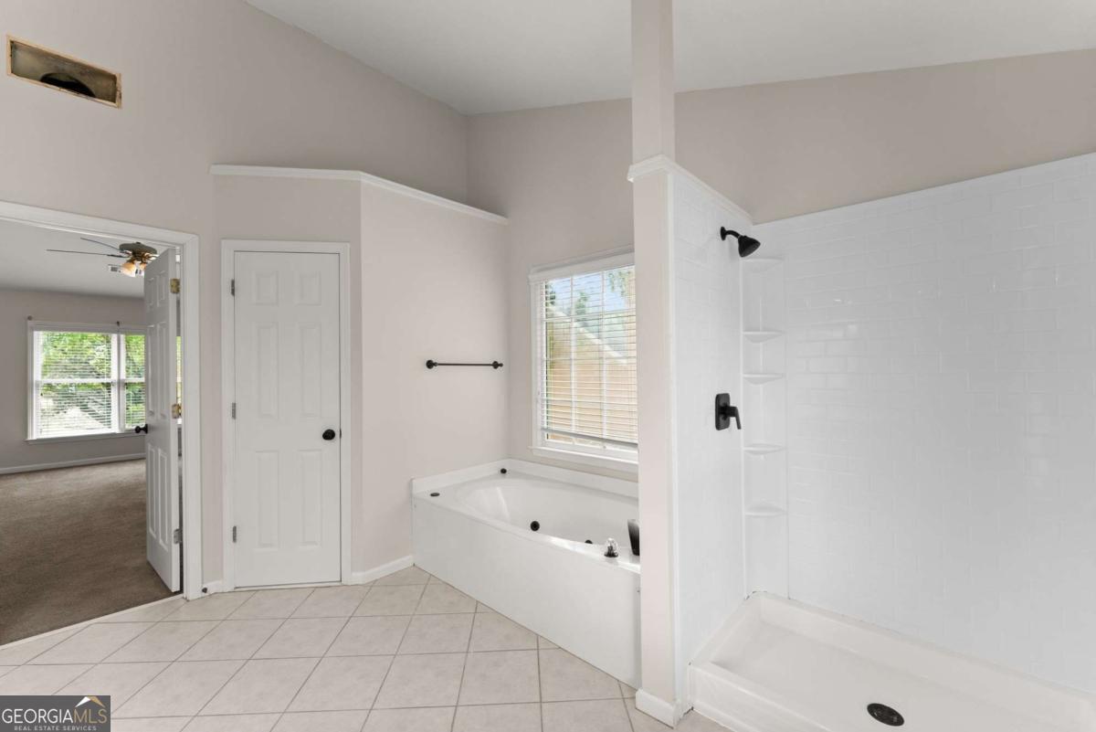 415 Fairford Lane Property Photo 35