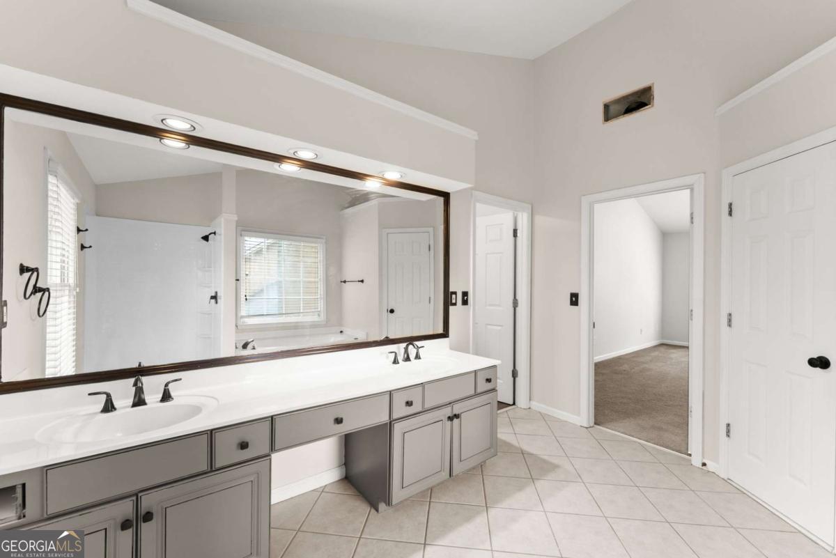 415 Fairford Lane Property Photo 36
