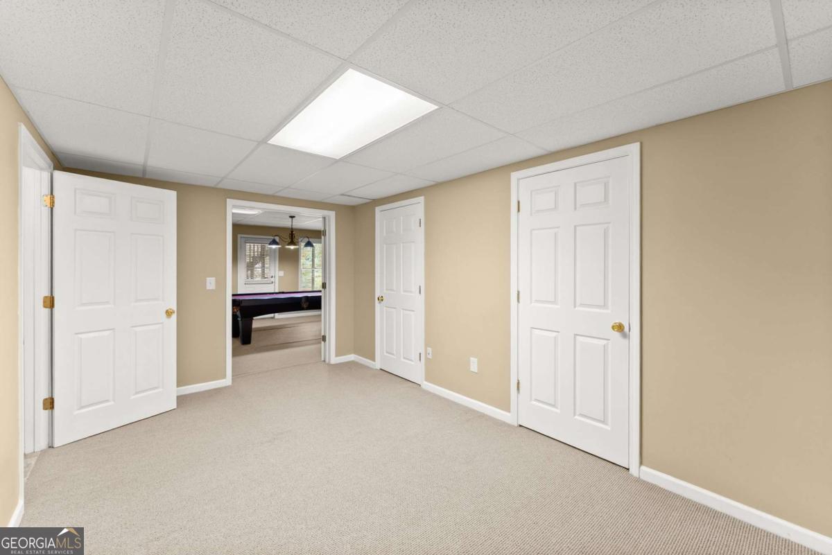 415 Fairford Lane Property Photo 45