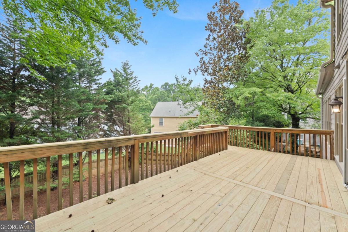 415 Fairford Lane Property Photo 48