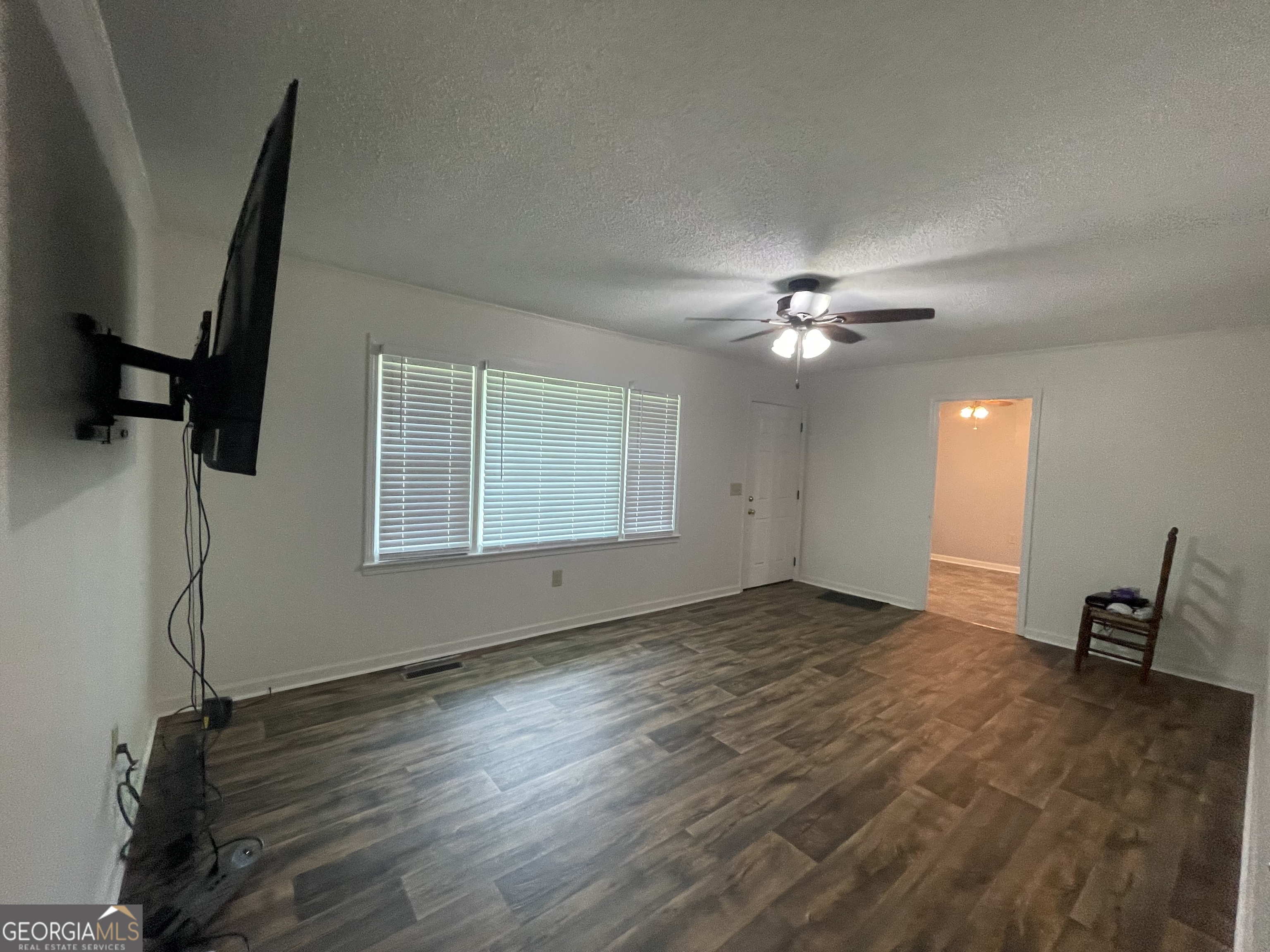 16067 Highway 59 Property Photo 4
