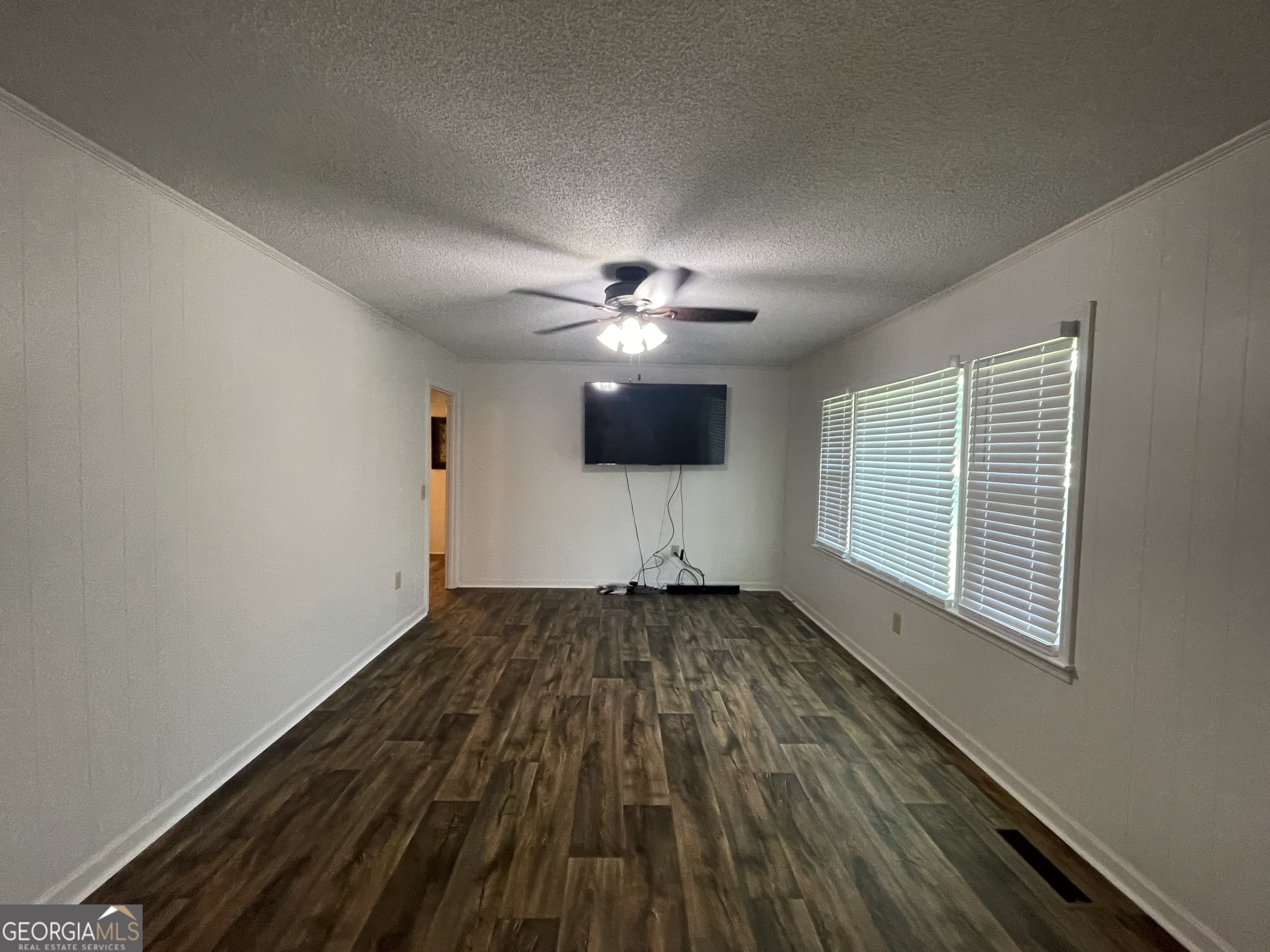 16067 Highway 59 Property Photo 5