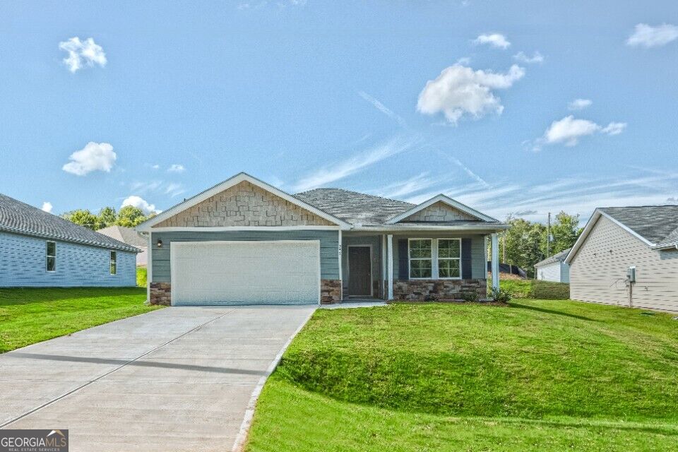 255 Woodlake Landing Property Photo 1