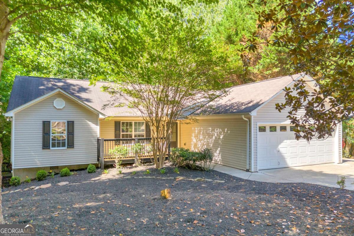 2941 Lake Hollow Road Property Photo 3