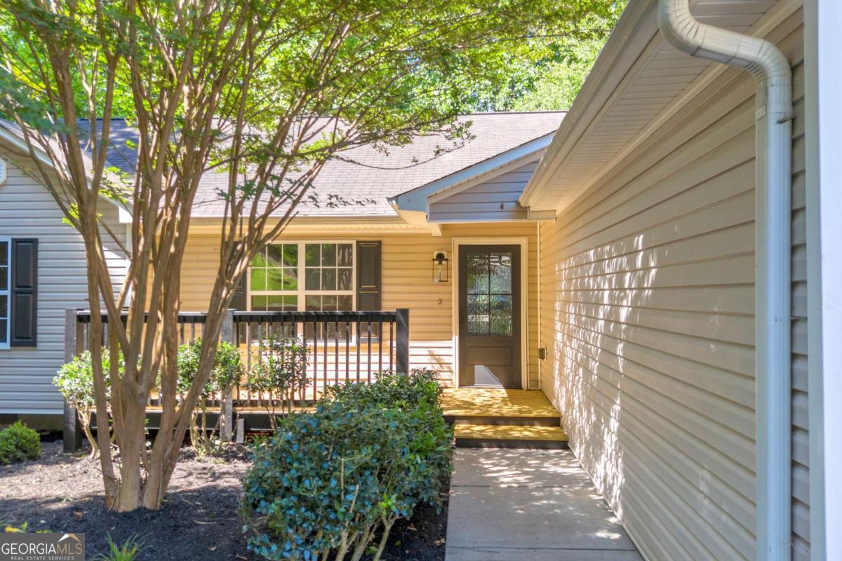 2941 Lake Hollow Road Property Photo 4
