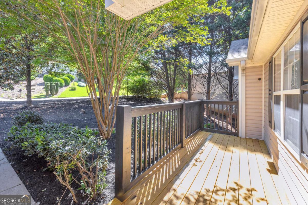 2941 Lake Hollow Road Property Photo 5