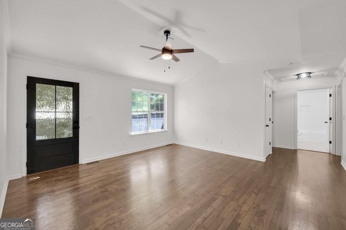 2941 Lake Hollow Road Property Photo 8