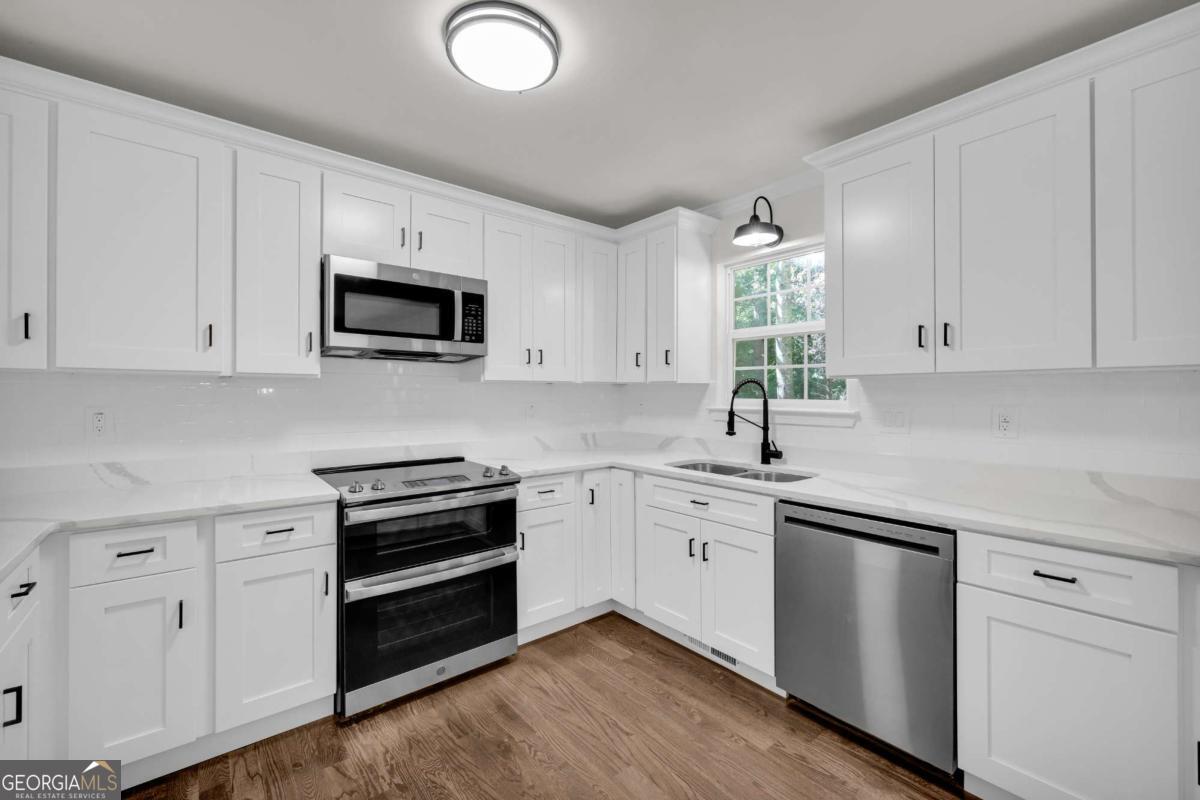 2941 Lake Hollow Road Property Photo 14