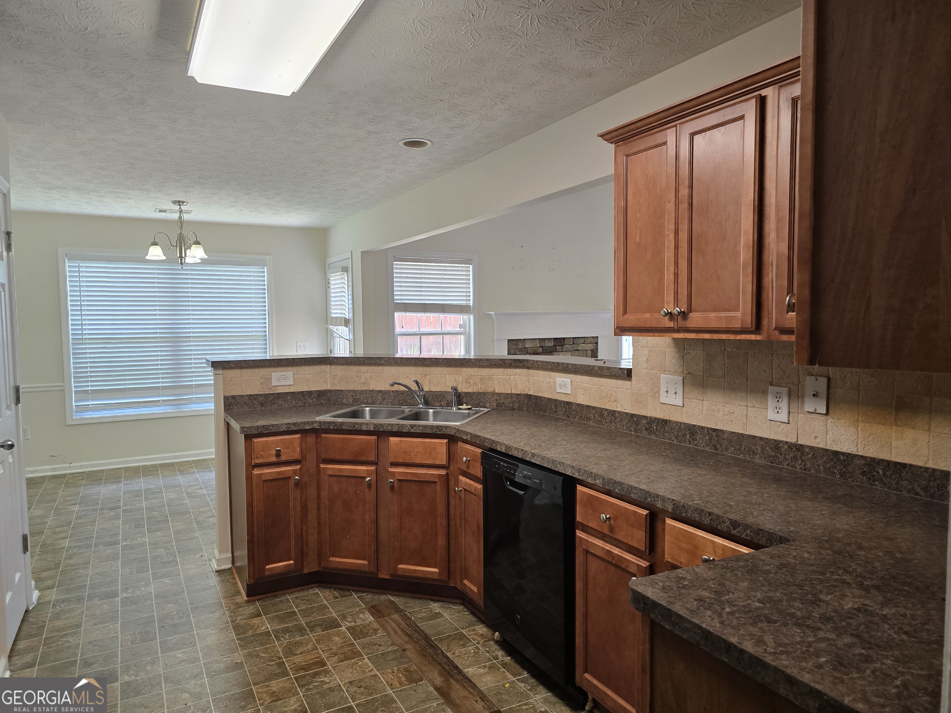 3464 Pinegate Trail Property Photo 8
