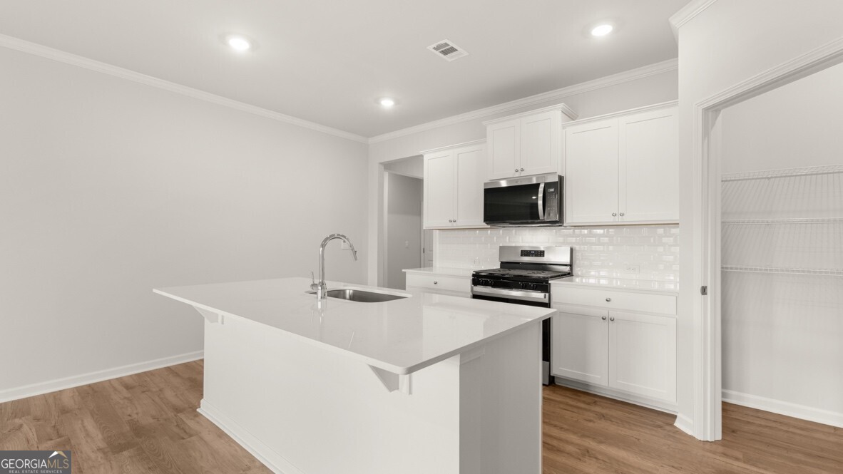 4092 Peregrine Way Property Photo 12
